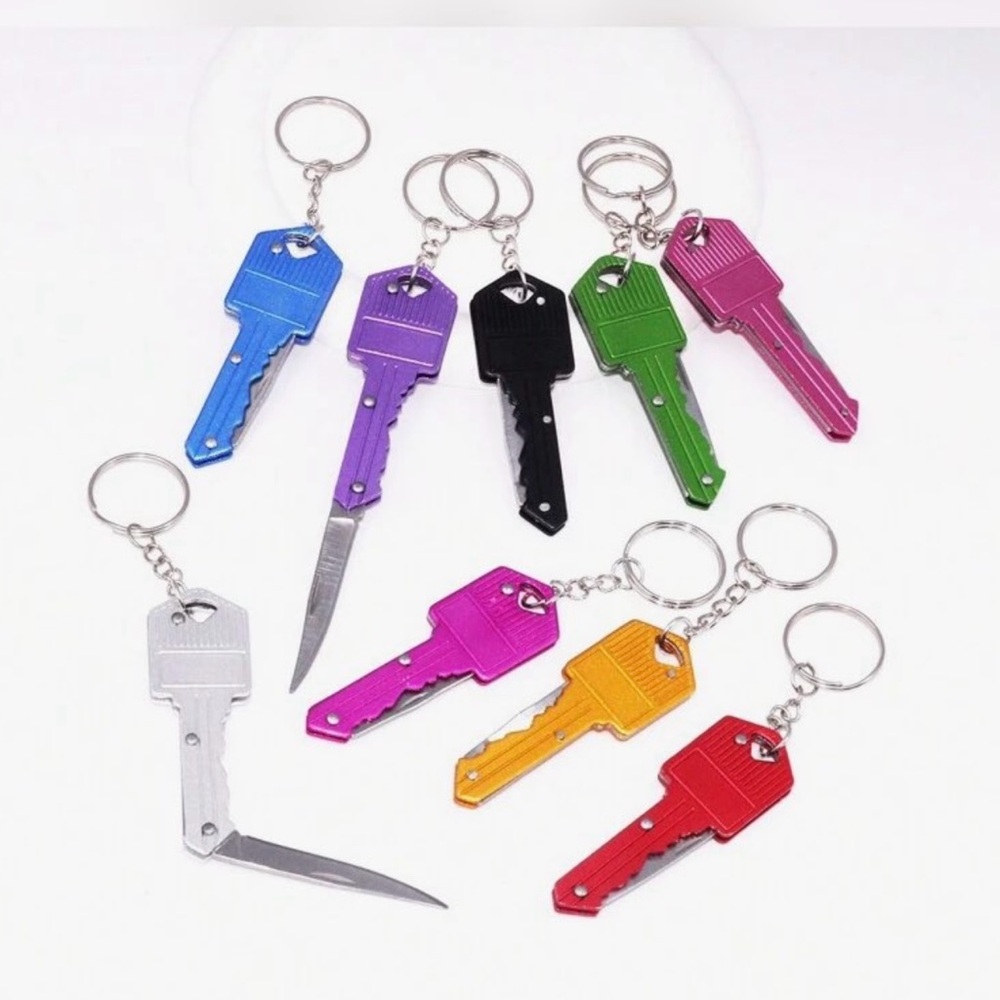 Multi-Color Box Opener Keychain – Effortless Package Opening